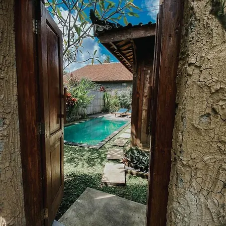 Sarini Villas Blahbatu Exterior photo